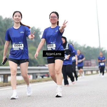 Runner Photo 7436677