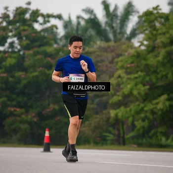 Runner Photo 7436680