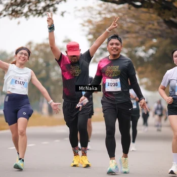 Runner Photo 7436691