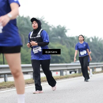 Runner Photo 7436702