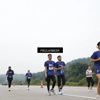 Runner Photo 7436710