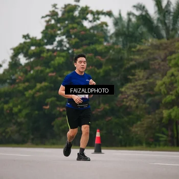 Runner Photo 7436711
