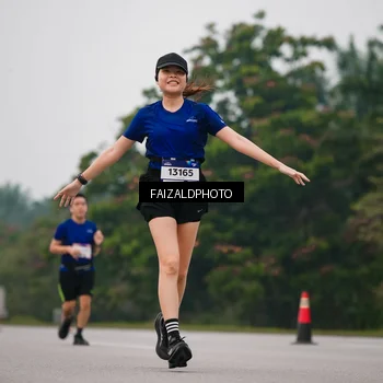Runner Photo 7436729