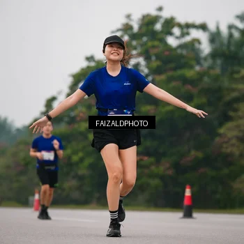 Runner Photo 7436735