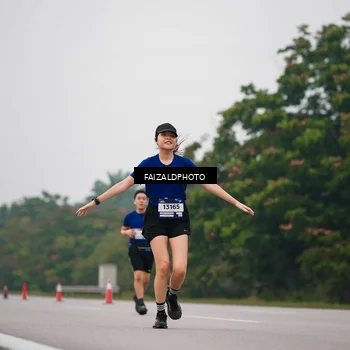Runner Photo 7436757