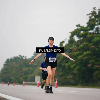 Runner Photo 7436768