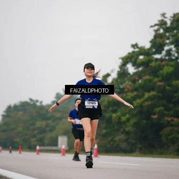Runner Photo 7436774