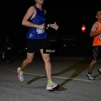 Runner Photo 7436779
