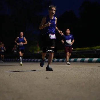 Runner Photo 7436790