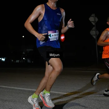 Runner Photo 7436795