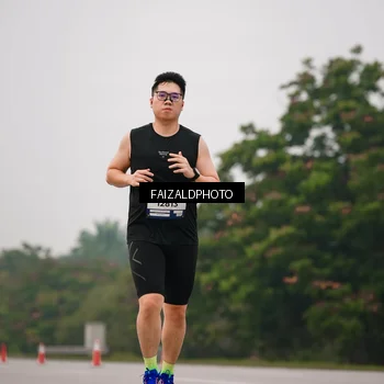 Runner Photo 7436799