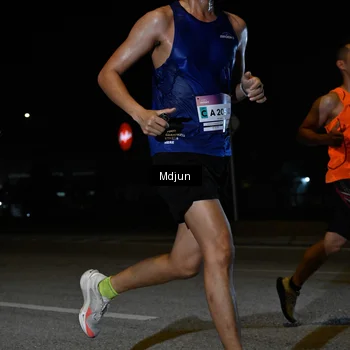 Runner Photo 7436804