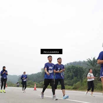 Runner Photo 7436817