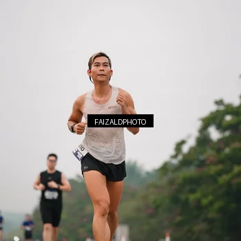 Runner Photo 7436847