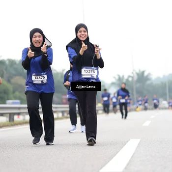 Runner Photo 7436851