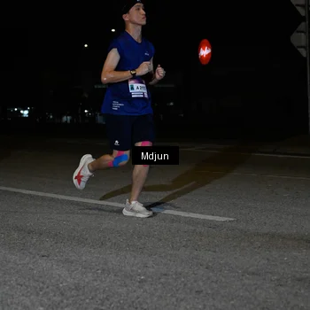 Runner Photo 7436892