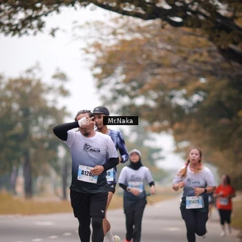 Runner Photo 7436893