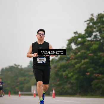 Runner Photo 7436901