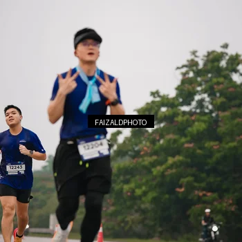 Runner Photo 7436911