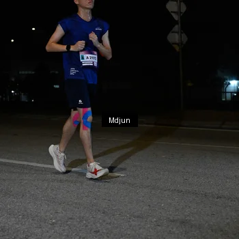 Runner Photo 7436914