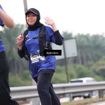 Runner Photo 7436917
