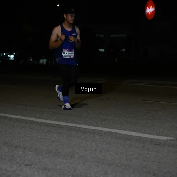 Runner Photo 7436935
