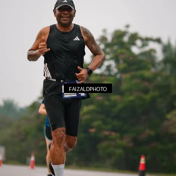 Runner Photo 7436938
