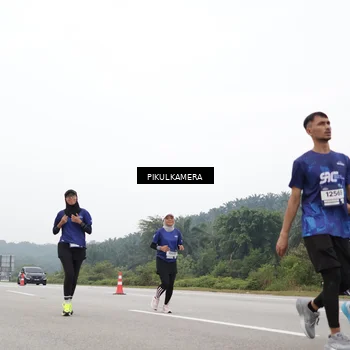 Runner Photo 7436967