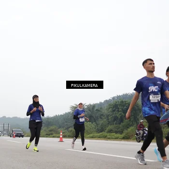 Runner Photo 7436976