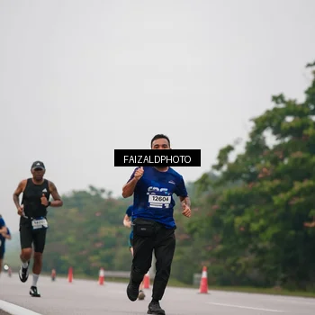 Runner Photo 7436989
