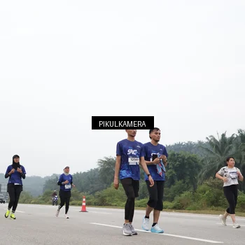Runner Photo 7436995