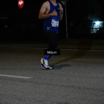 Runner Photo 7436996