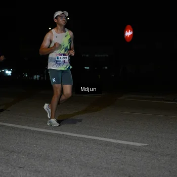 Runner Photo 7437017