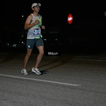 Runner Photo 7437018