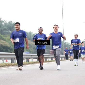 Runner Photo 7437021