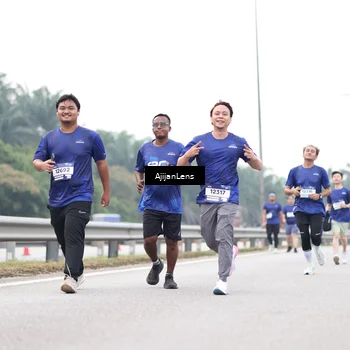 Runner Photo 7437035