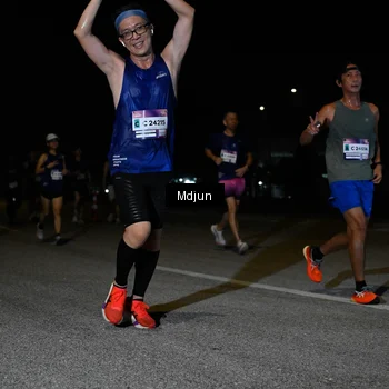 Runner Photo 7437038