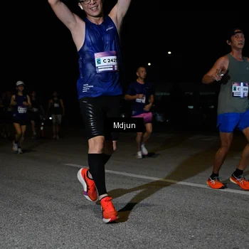Runner Photo 7437050