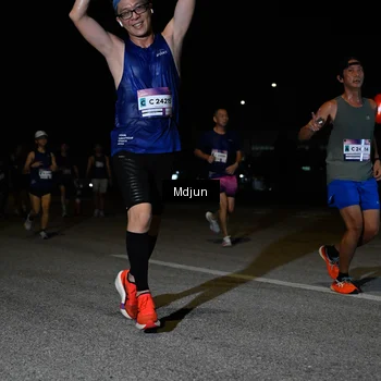Runner Photo 7437056