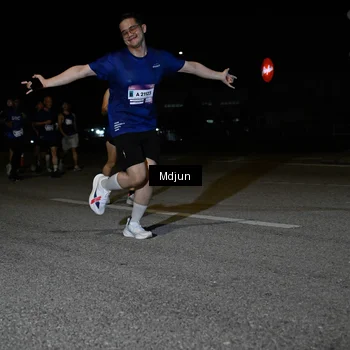Runner Photo 7437077