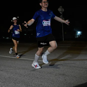 Runner Photo 7437091