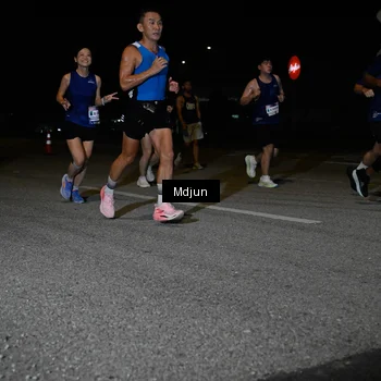 Runner Photo 7437109