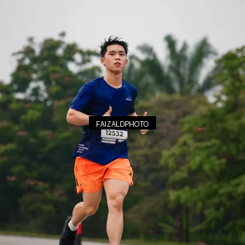 Runner Photo 7437111