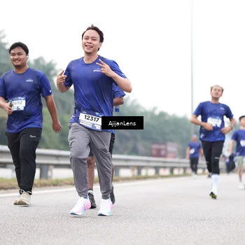Runner Photo 7437116
