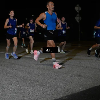 Runner Photo 7437121