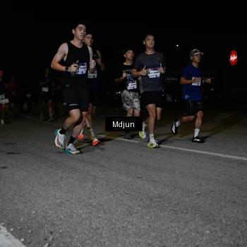 Runner Photo 7437125