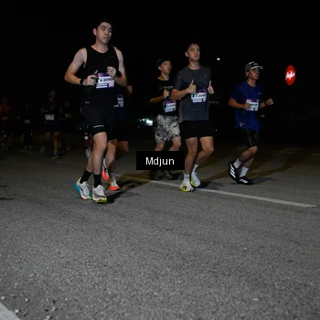 Runner Photo 7437134