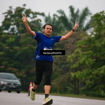 Runner Photo 7437157