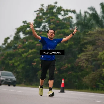 Runner Photo 7437172