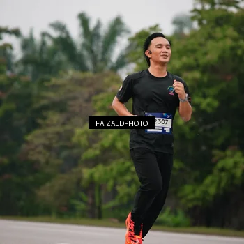 Runner Photo 7437211